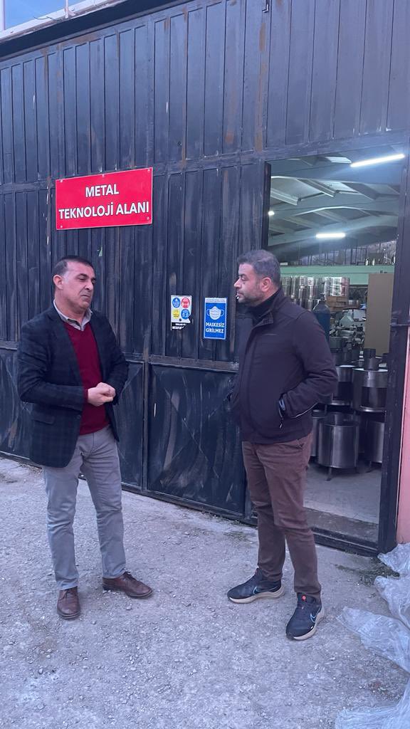 İl Müdürümüz Halil İbrahim Akmeşe, afet bölgesine gönderilmek üzere ihtiyaç malzemesi üreten mesleki eğitim kurumlarımızdan biri olan  Çiftlikköy Mesleki Eğitim Merkezimizi ziyaret etti. Merkezde üretilen 1400 sobanın gönderimi hafta içi gerçekleştirilecek.
<a href="/akmeseibrahim/">Halil İbrahim Akmeşe 🇹🇷</a> <a href="/tcmeb/">Millî Eğitim Bakanlığı</a>