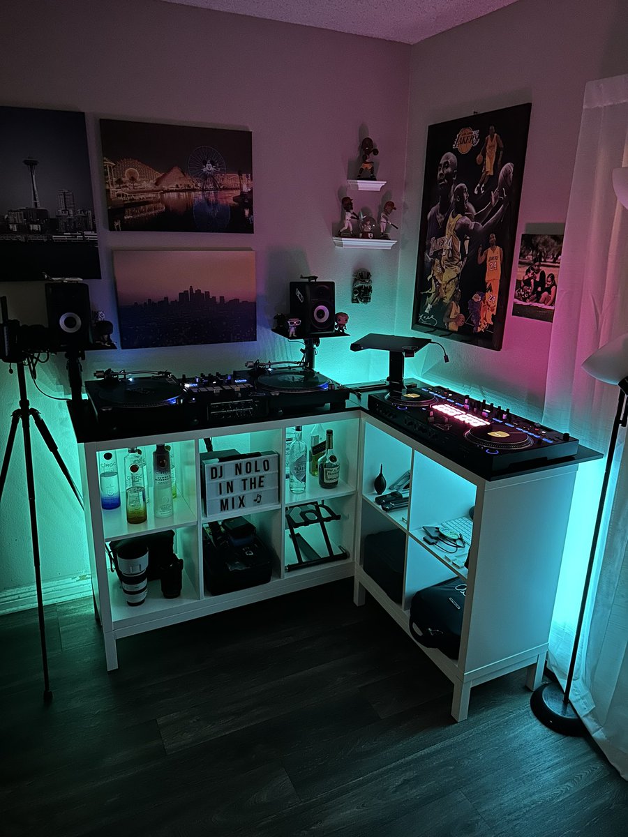deejaynolo's tweet photo. Night mode 
#dj #djnolo #homedjbooth #djbooth #ikeadjbooth #homedjstudio #djsetup #homedjsetup https://t.co/DYGqhiv4WA
