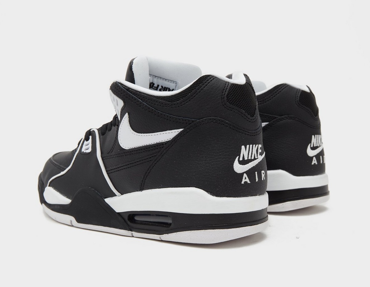 William_Sike2's tweet photo. Just got these shoes rate them /5
name: Air Nike Flight 89 Retro Black https://t.co/3L3MaYLd6h
