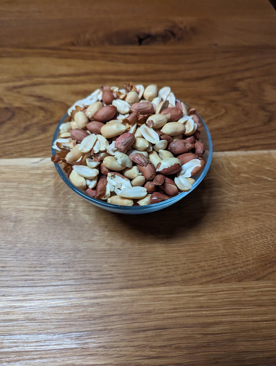 UndDirk's tweet image. wir sind startklar für das #TopFour Halbfinale @FCBBasketball vs. @albaberlin inklusive Nervennahrung auf #magentasport