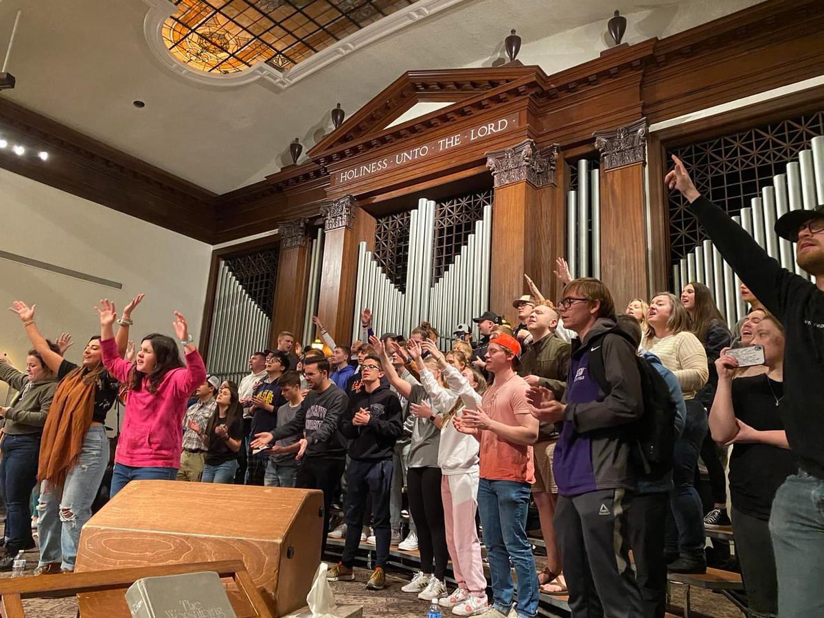 #asburyrevival TESTIMONY 😭

As I look out over the crowd in Hughes, I see and hear broken-down people, small children, people in wheelchairs, young people with stories of addiction, moms who are crying over their children in rehab, and shining faces who want so badly to see