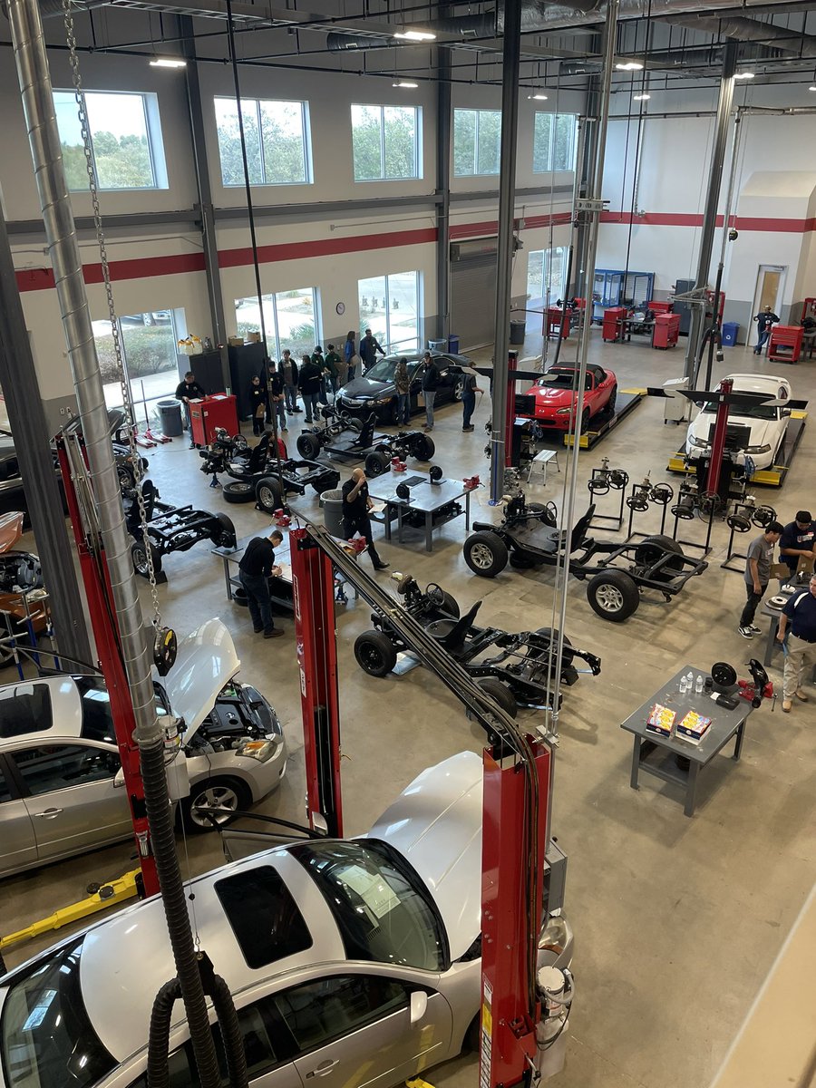 CHS_AutoTech tweet media