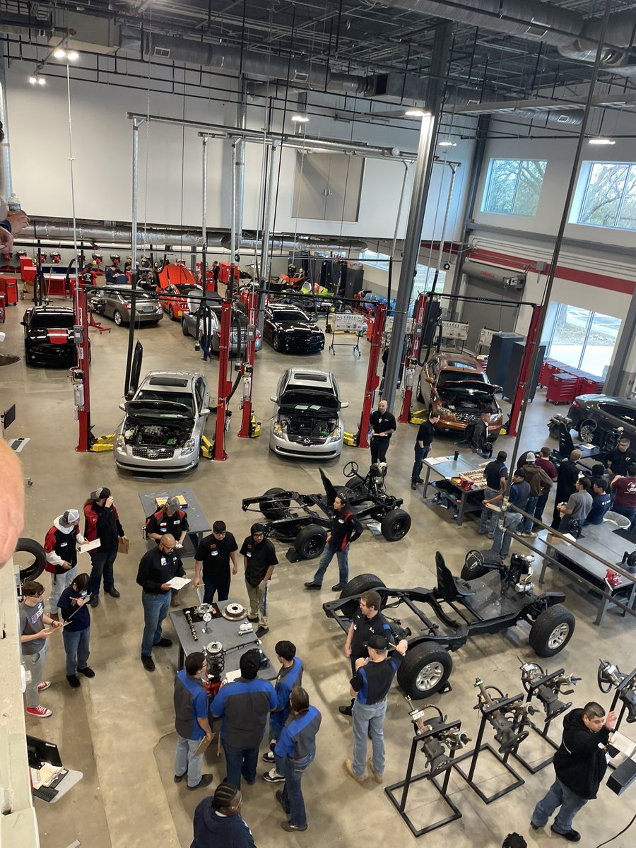 CHS_AutoTech tweet media