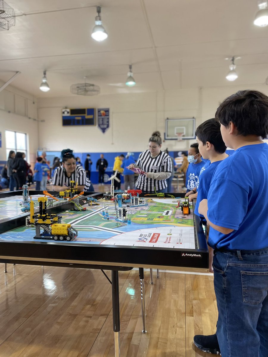 SAISDEXTLearn's tweet image. Shout out to students who are participating in the 1st Lego League @SAISD @PattiSalzmann @DrJaimeAquino @beclanda @21st_learning