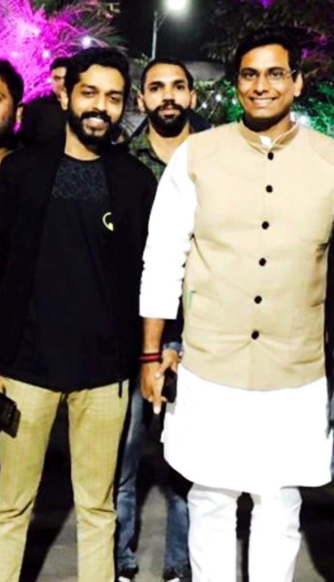 DrNitishSingh's tweet photo. प्रिय मित्र देवेंद्र भाई (विधायक, भिलाई) को जन्मदिवस की हार्दिक शुभकामनाएं। महाकाल का आशीर्वाद आप पर बना रहे। @Devendra_1925 https://t.co/tldvsyz1F1