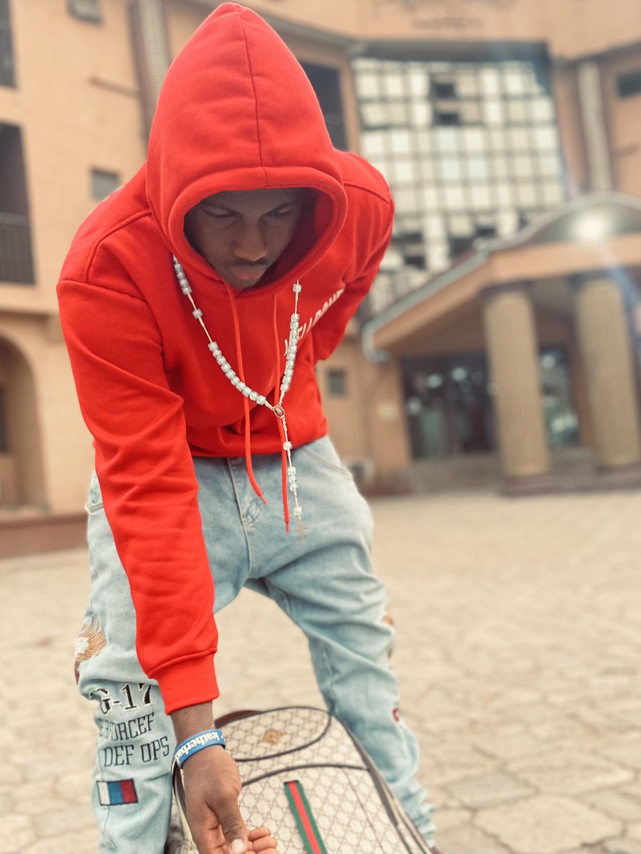 chudi_ben's tweet image. Who sleep, who no sleep, e no concern grace.#fyp #makethisblowup