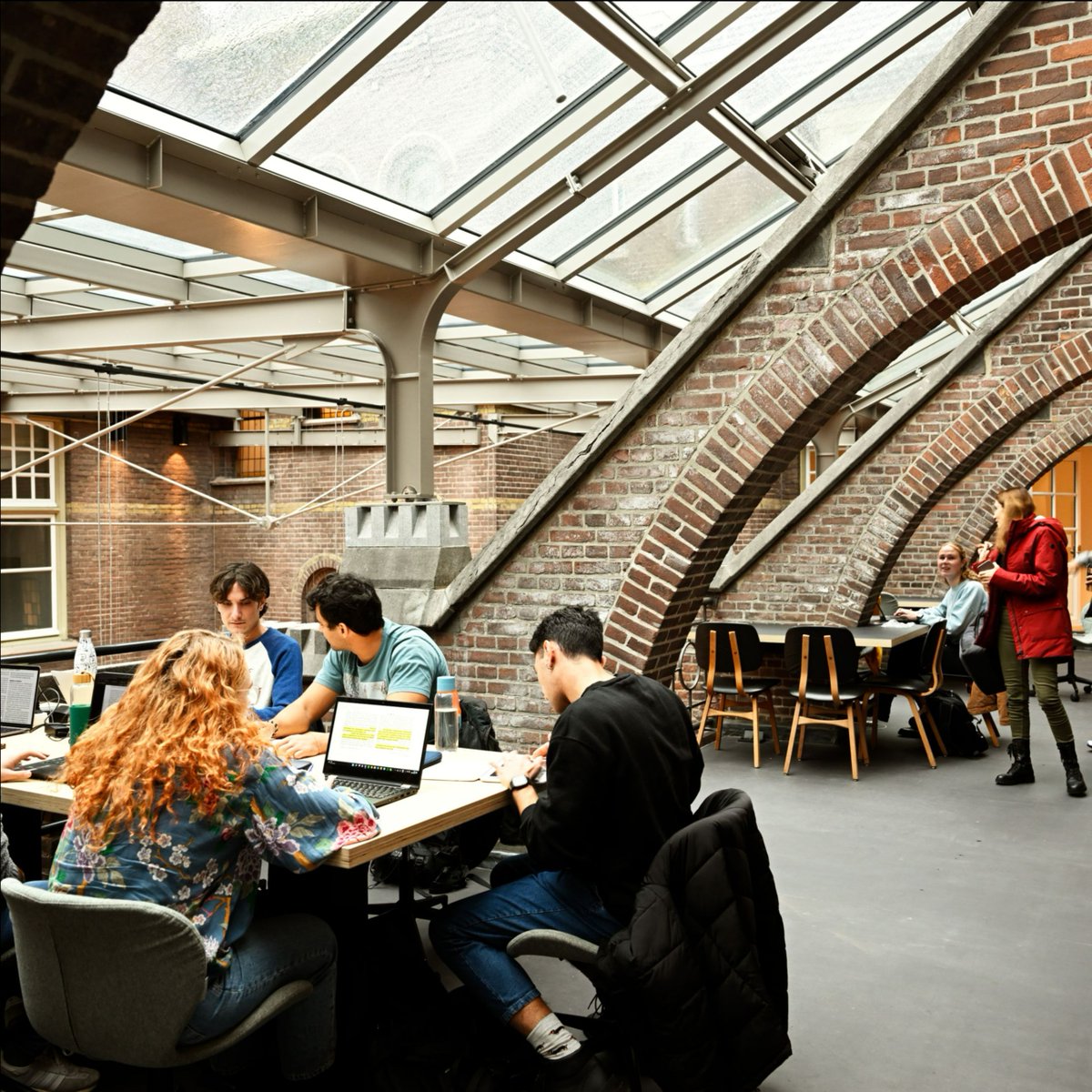 jadatascience's tweet image. #EngD Update: All the information you need about the EngD Program data science at JADS. #postmaster

Did you know that you can still apply for the program? The deadline is extended to February 28th for those who do not need a VISA permit to get here.
 - mailchi.mp/jads.nl/engd-f…