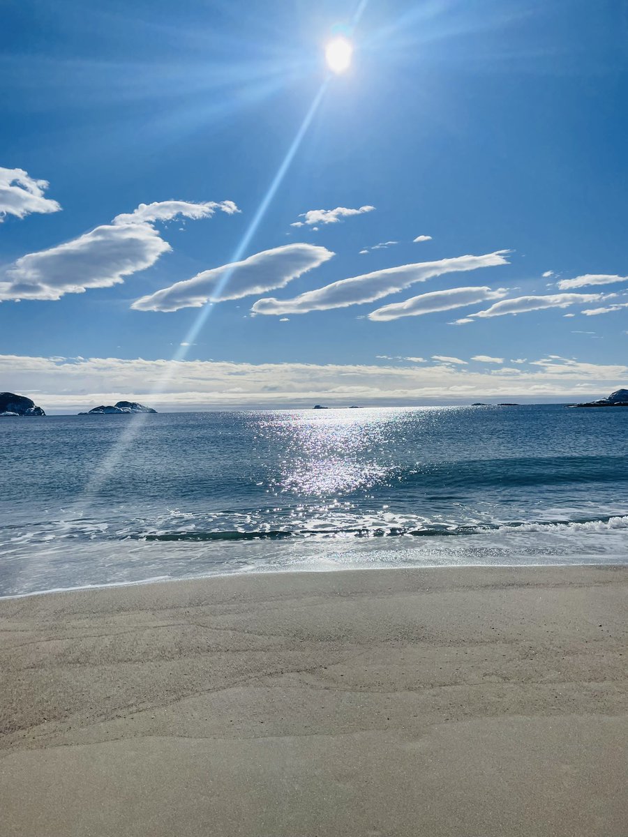valene_roach's tweet image. The clouds want to tell a story…#Burgeo #Sandbanksprovincialpark @EddieSheerr @NLtweets @downhomelife @weathernetwork