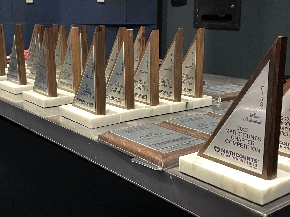 Thanks <a href="/universityofky/">University of Kentucky</a> and <a href="/kyengineers/">KSPE</a> for scholarship money to  <a href="/MATHCOUNTS/">MATHCOUNTS</a> competition! <a href="/Outbck844/">Darin Hensley</a> <a href="/FCPSKY/">Fayette County Public Schools</a> #NSPE <a href="/BBradfordFCPS/">Bill Bradford, Ed.D.</a> #Math