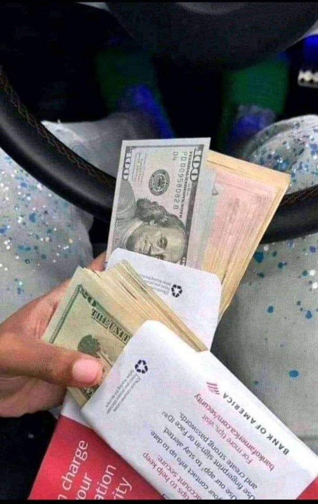 A lot of money is about to land in your hands tomorrow!!! 

AFFIRM BY FOLLOW ME + RETWEET+LIKE + TYPE "YES"