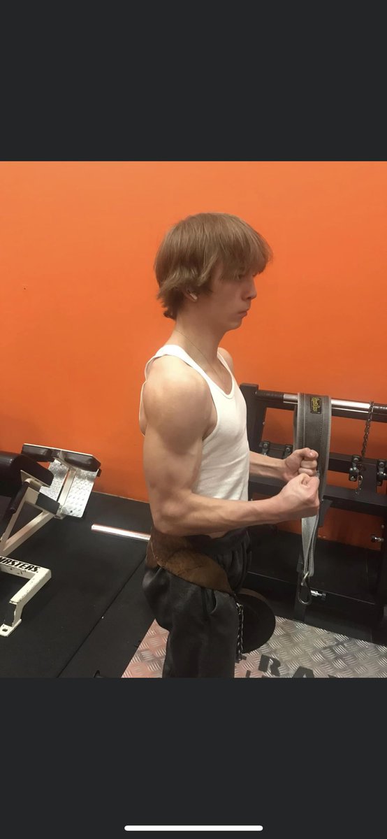 jacklongFb's tweet image. Weight room=the 🏠