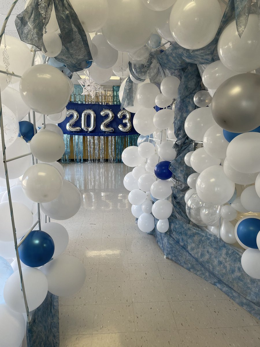 Mrs. Stryhal tweet media