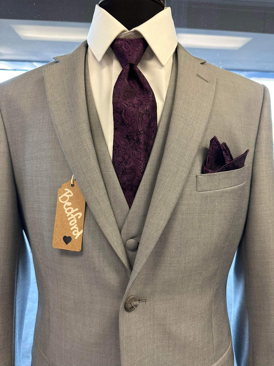 BridalWarehouse's tweet image. Meet the guys!  We have an amazing selection of #Tuxedos and #Suits for all of your formal occasions!  Join us in our location near you!  3 options!  #Louisville #Elizabethtown #Goodlettsville for the #BestDressedMan