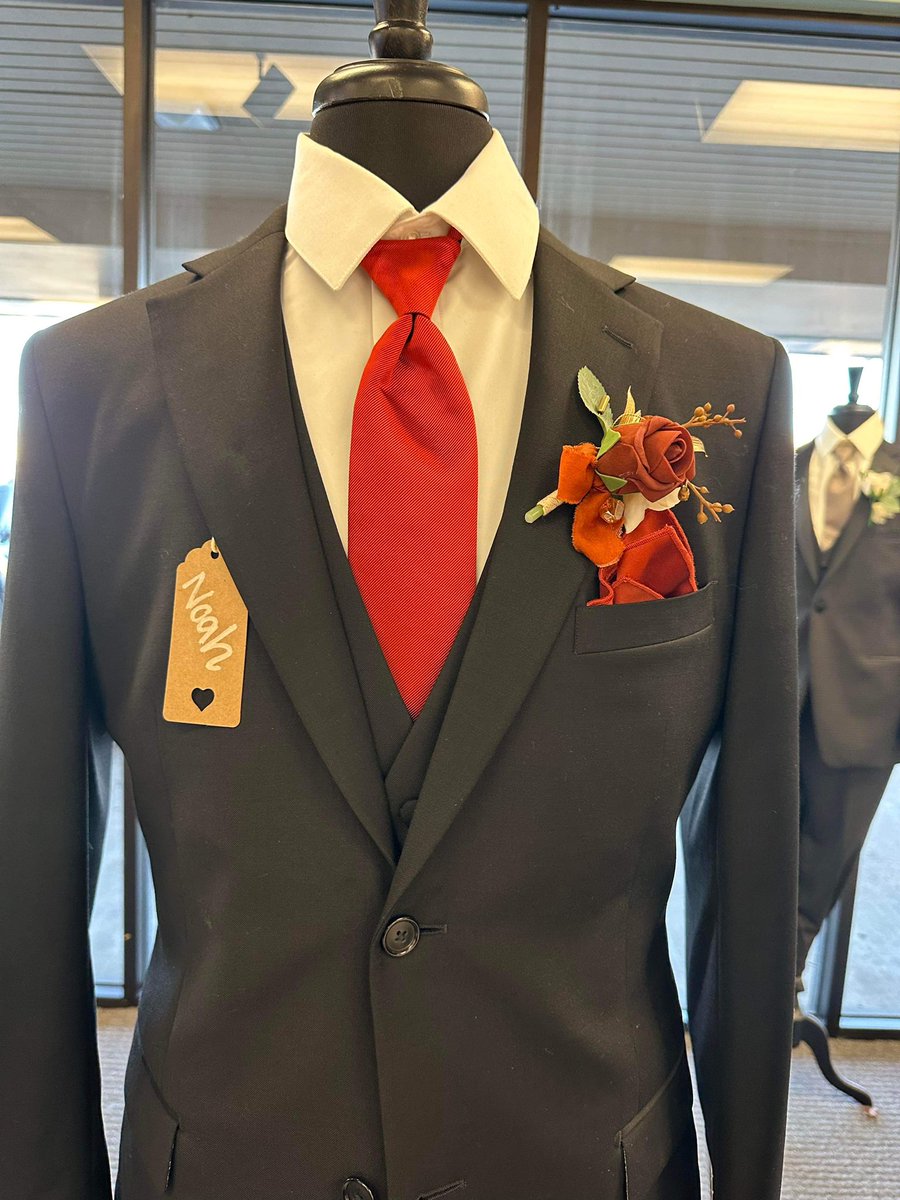 BridalWarehouse's tweet image. Meet the guys!  We have an amazing selection of #Tuxedos and #Suits for all of your formal occasions!  Join us in our location near you!  3 options!  #Louisville #Elizabethtown #Goodlettsville for the #BestDressedMan