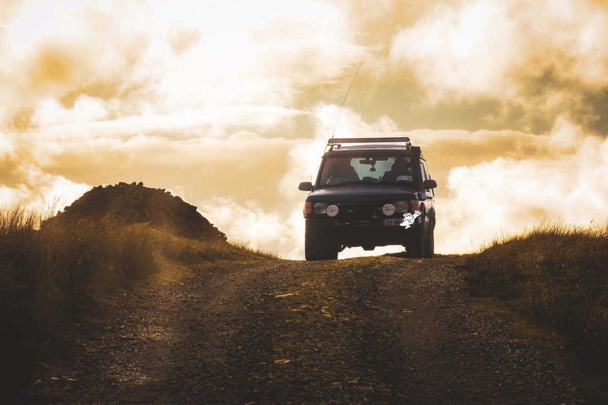 offroadDonegal's tweet photo. Up and over
๐ทRory
Family Greenlaning Inishowen October 2022
#ireland #wildatlanticway #td5 #defender #discovery #greenlane #offroadingdonegal #landrover #offroad #donegal https://t.co/6I7eJWM7gH