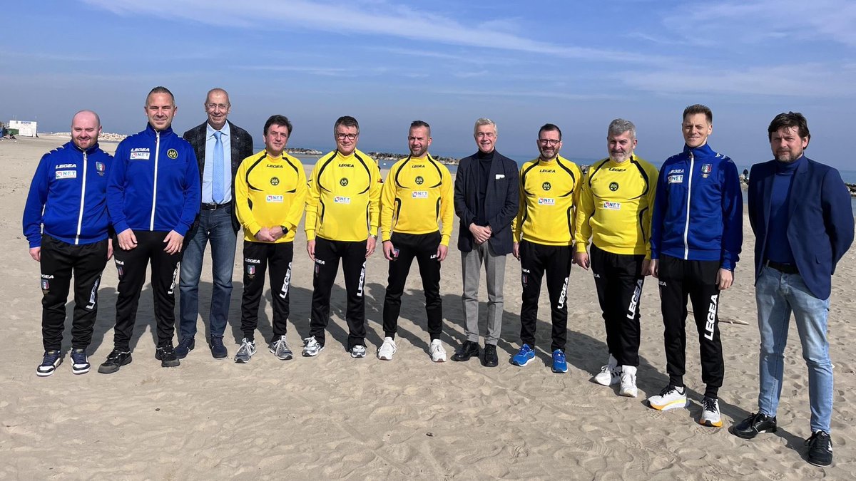 AIA_it's tweet photo. Concluso il raduno #CON5 a Montesilvano.
Il Componente del Comitato Nazionale Pacifici: “Siete i veri artefici del progresso delle CON”.
Leggi la news: https://t.co/3Q8a2NGeIr
#AIA #futsal #calcio #sport https://t.co/X0htykynh3