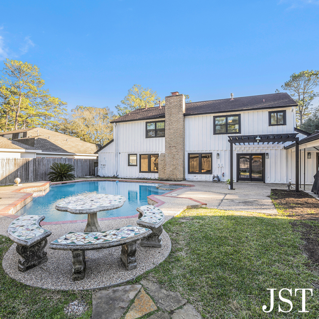 🤩 10718 Brentway Drive, Houston in #Norchester
 🏡 5 beds | 3.5 baths | 3445 sqft
 📲 Jill Smith, REALTOR & Team Lead | (281) 519-2846
 🔗 har.com/homedetail/107…

#cfisd #vintageparkhouston #thejillsmithteam #houstontxrealtors #cypresstxrealtors