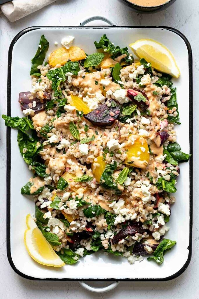 ElleRepublic's tweet photo. Graupensalat mit Rote Bete, Feta &amp; Harissa Dressing https://t.co/7QfQv7AR1S