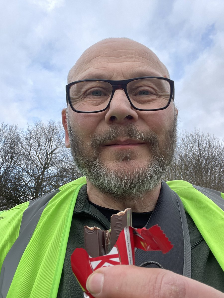 hawkino1960's tweet photo. A 4.5 hour “womble” up and down Leicester Lane yielded 6 bags of litter, much more than usual. Received at least as many appreciative toots from passing motorists. #leicestershire #keepbritaintidy #dontbeatosser #blabydistrict #enderbylitterwombles https://t.co/6JpNEdxJLK