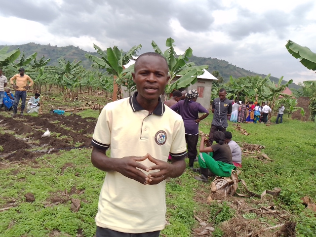 Maru_foundation's tweet photo. Transforming agriculture in the African continent is paramount and very necessary. We need to transition our farming practices towards #Climate_smart. We can therefore guarantee healthy growth of crops coupled with high yields. #foodsecurity #nutrition #incomes
@CJOlusoga https://t.co/YgTdjN7SeR