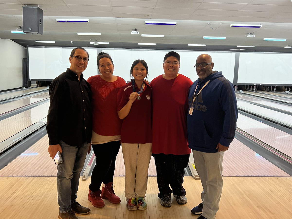 CHEBowling's tweet photo. Congrats to Freshman Leanna Lescano with a 649 series to finish 2nd overall at the South Sectional! 206, 228, and 215. @CHEastAthletics https://t.co/ZIP56ahzMm