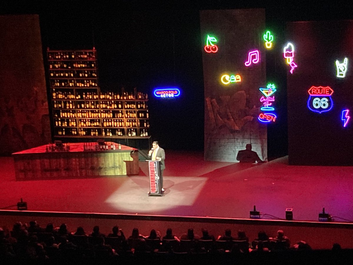 ivanaudioyvideo's tweet photo. @LordMarcoPolo @AuditorioPM Gran show, estuvo de poca madre de principio a fin https://t.co/6hjibJ6UCp