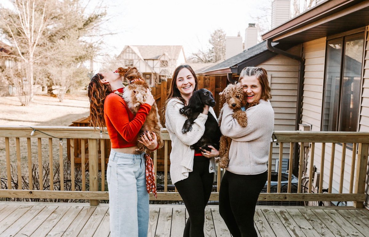briannaleec's tweet photo. Dogs make everything better ❣️ https://t.co/Cfea0WwKGe