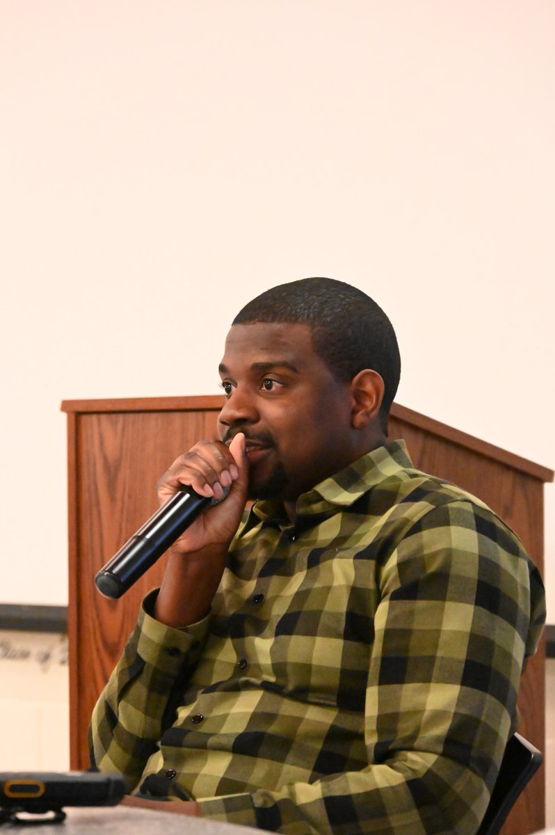 District 219 tweet media