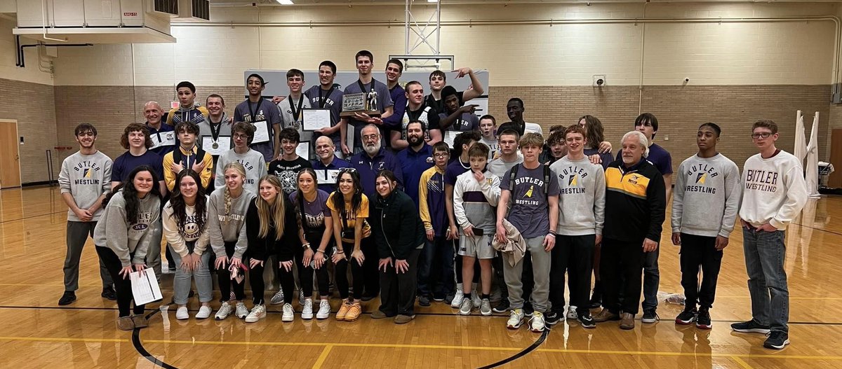 MVL Wrestling Champions @VBaviators @Vandaliabutler <a href="/ButlerHSLuebbe/">Butler HS</a> <a href="/VB_Boosters/">VB Booster Assoc</a>