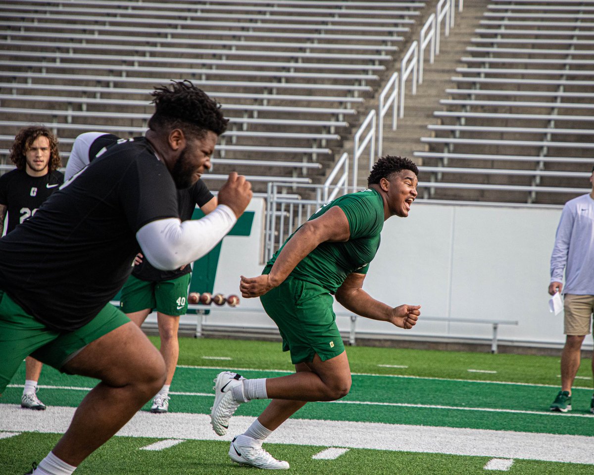 micahjsumpter's tweet photo. They only way is forward 💯 @CharlotteFTBL https://t.co/kaUqA4hsU6