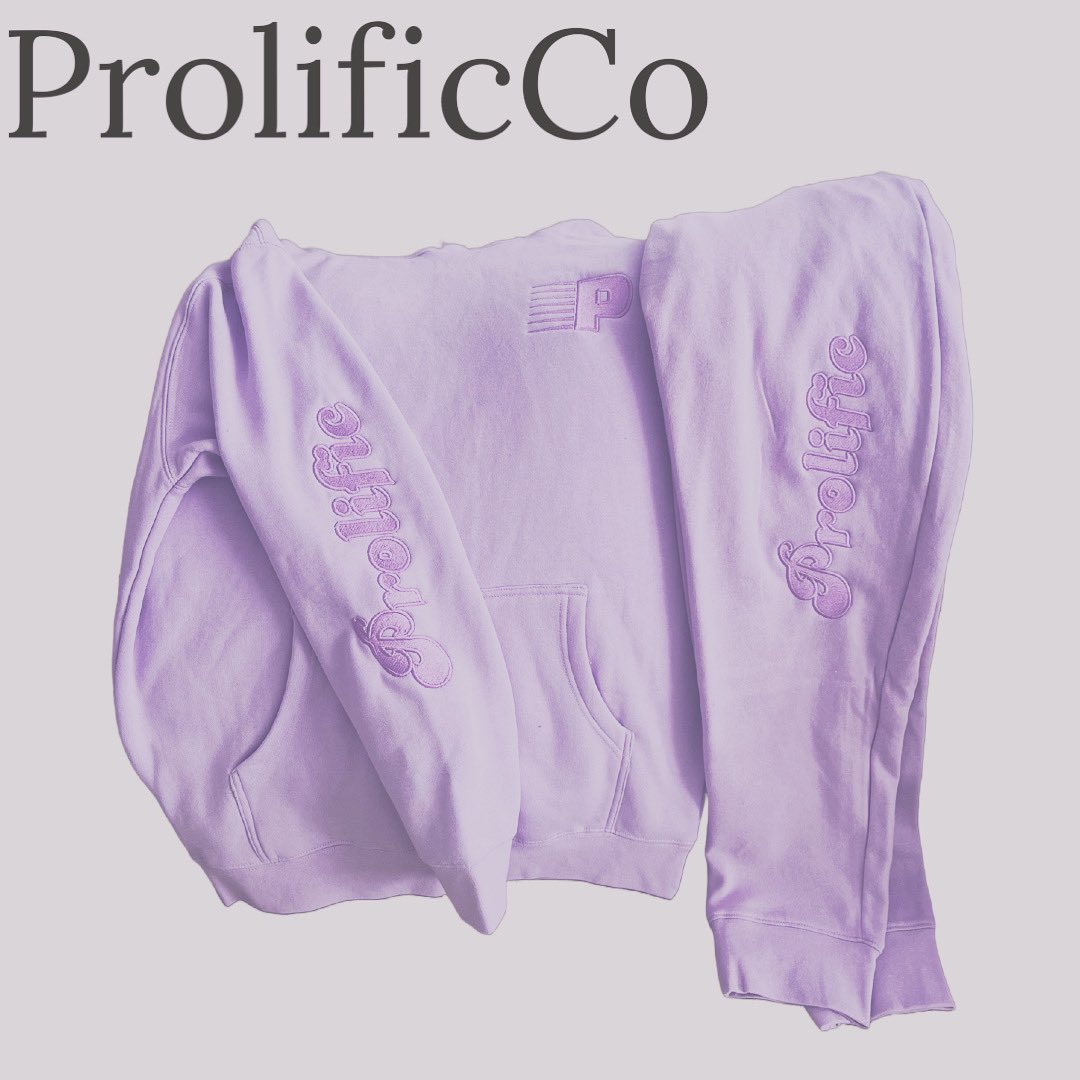 Austin_Island's tweet photo. Unisex sets 🔥🔥🔥💜⚛️
Sizes XS-XL available
Shipping worldwide 🌎 and On hand delivery 🚚
DM to purchase ‼️
#fahsion #joggersets #highlyproductive #🅿️ #blackowned #supportsmallbusiness #quality #joggerseason https://t.co/DOHri3klLO