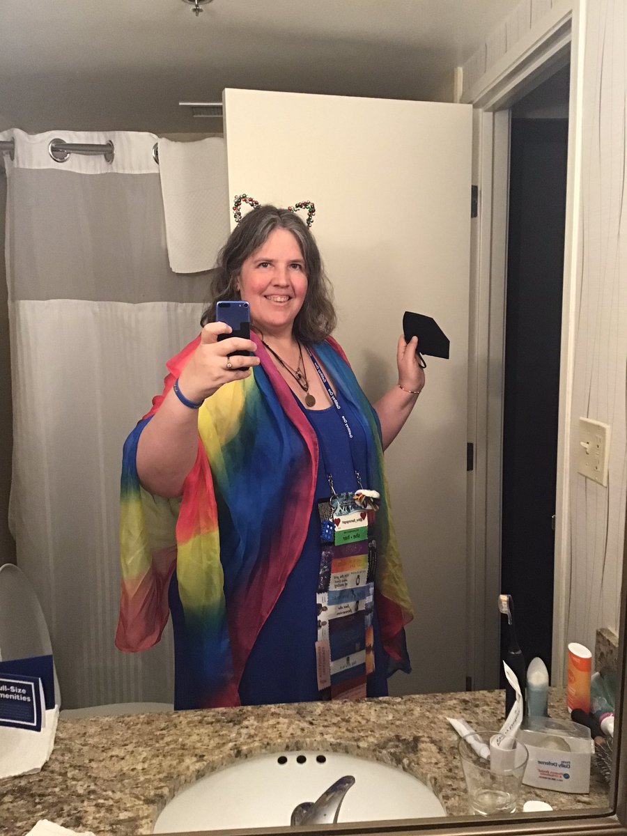 jenniferrcarey's tweet photo. #GallifreyOne day 3! Cosplay day! Wearing cat ears for @MasonAPark and Ian on @quantumwriters . Wish @dblackanese and #benraab were here like in years past. #gally1 #doctorwho #tardis #idris #biggerontheinside #timeandrelativedimensioninspace #biggerontheinside https://t.co/bwyRD1CDgx