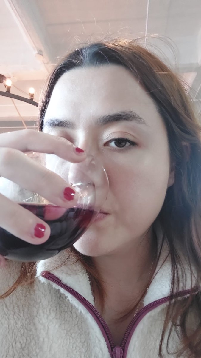 LaGabs08's tweet photo. Welcome back a la etapa del alcoholismo https://t.co/bFVbOaaEUG