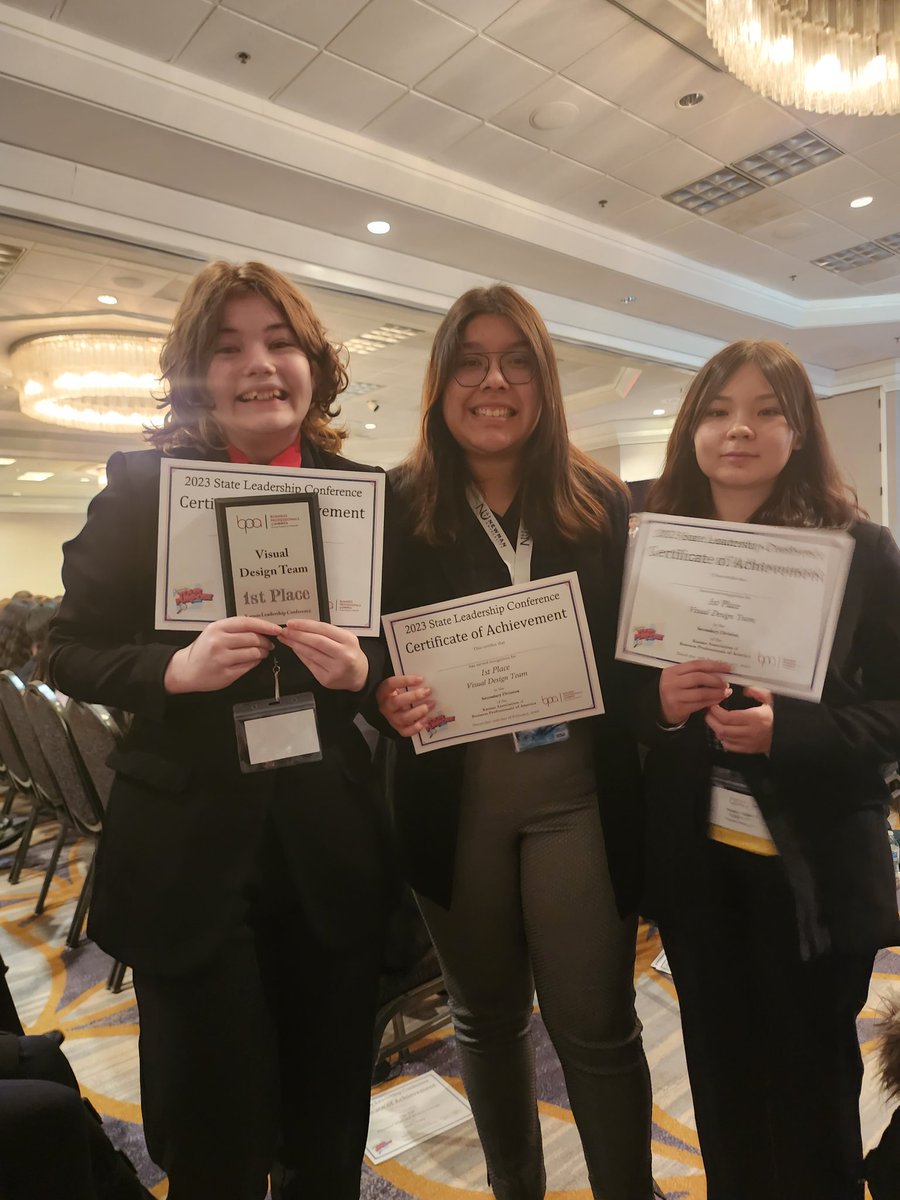 BiasellaK's tweet photo. Flip flop cat design team finishes 1st at BPA SLC congratulations  #turnerbpa #turnerusd202 https://t.co/K28EioH0EW