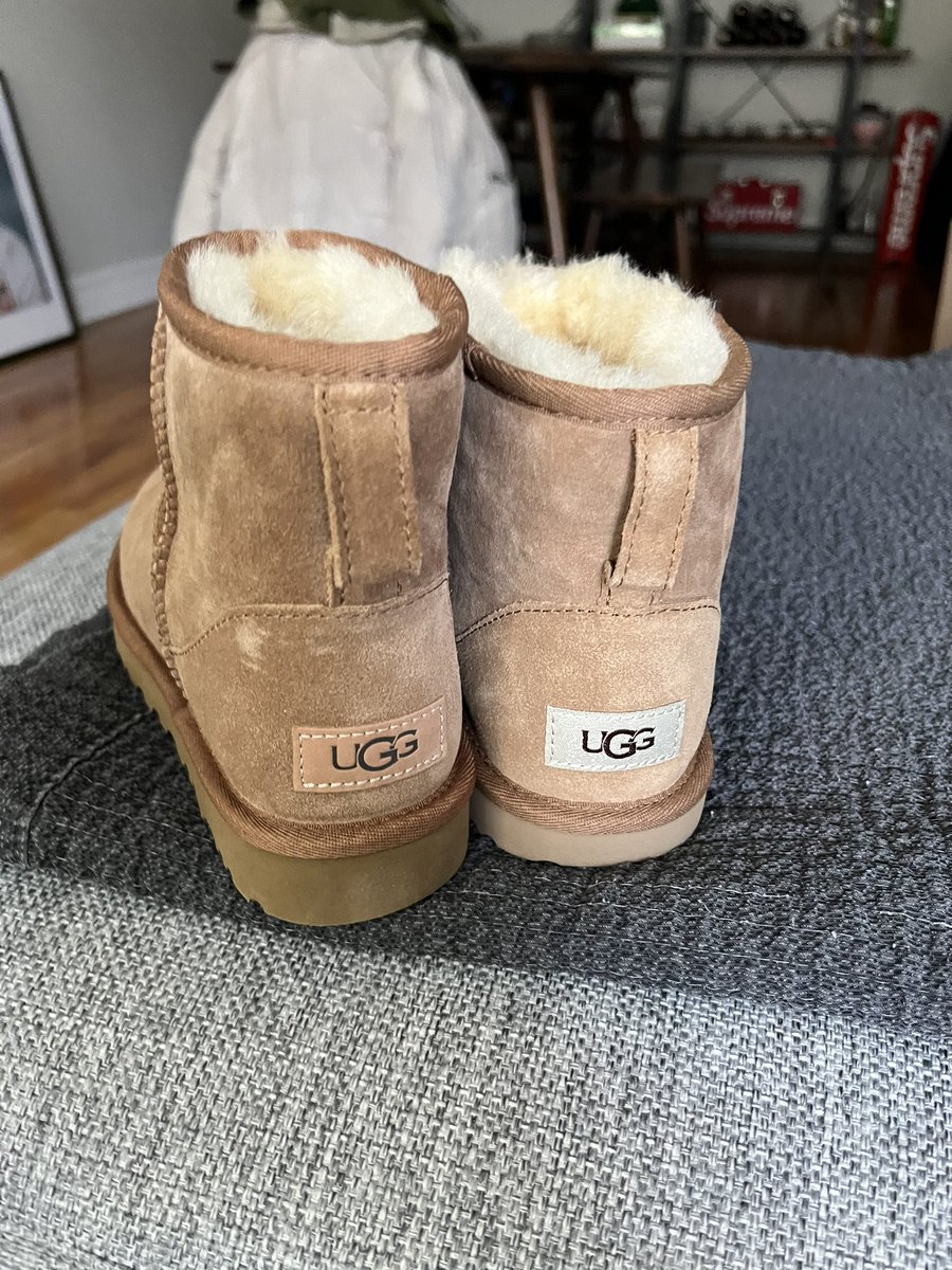 RepCitea's tweet photo. @snipes_usa how do you guys end up shipping two separate  pairs of shoes along with the correct shipping address but incorrect invoice? https://t.co/lRbXJax4Jw