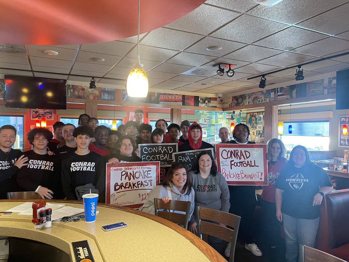 ChrissyAC1's tweet photo. Thanks to @Applebees for supporting Conrad Football in our 1st ever Pancake Breakfast!
#Football #Family #ConradRedWolves #OnePack 🏈🐺🥞❤️ https://t.co/Z4EgYS21tp