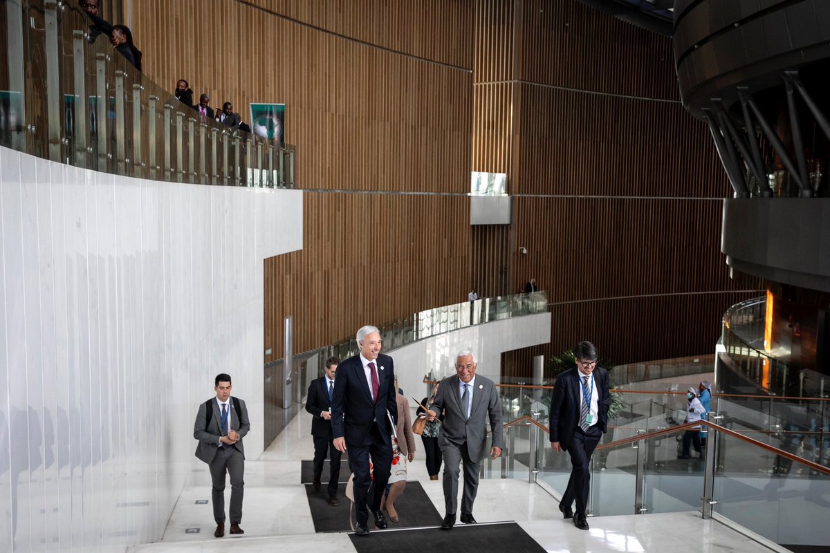antoniocostapm's tweet photo. Portugal, felizmente, não regista casos de malária, mas estamos fortemente empenhados, do ponto de vista da investigação e do apoio financeiro, na luta contra esta doença.
#JKAwards
#AUSummit https://t.co/8hAqvF5a8U