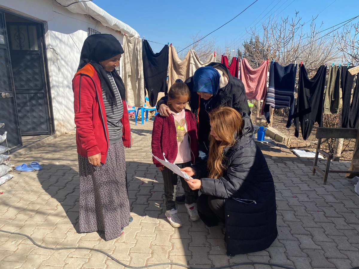 akkadinistanbul's tweet photo. 📍Adıyaman

Yüzyılın afetini yaşayan depremzedelerimize destek olmak için, kadınlarımız ve çocuklarımız için biz buradayız.

Bir çocuk gülüşü her şeye değer...🌹 https://t.co/wksgnO1TL4