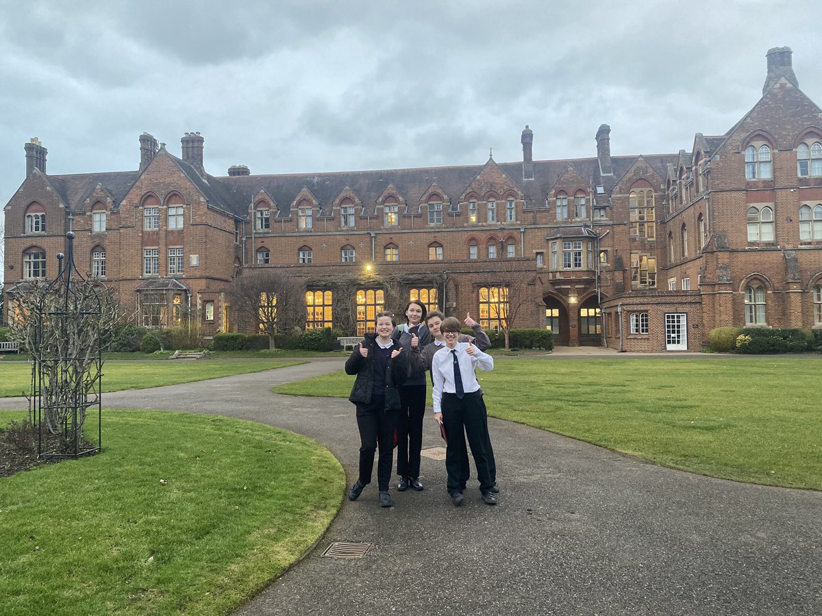 Head4094's tweet photo. In all the busyness of last week I forgot to tweet that Langtree entered a team in the Oxford Union School Debate Competition. We were the only state school and many of the teams were made up of sixth form students - but our team of year 10 debaters more than held their own. https://t.co/9siTSMOYca