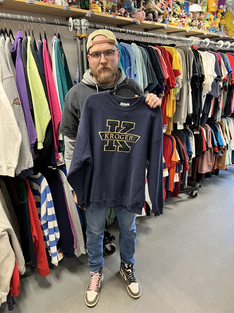SraydenBimpson's tweet photo. 1 like and I’ll buy this https://t.co/qBCWyBmy2Q
