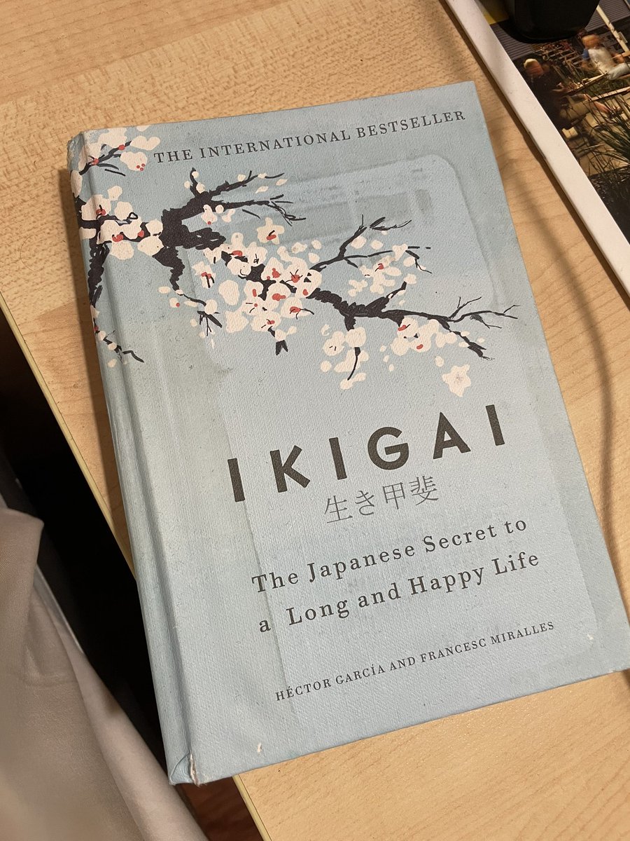 grande_oli's tweet photo. Travel day and book finishing will be done.

#happiness #ikigai #musicproducer https://t.co/LxW46HtCBj