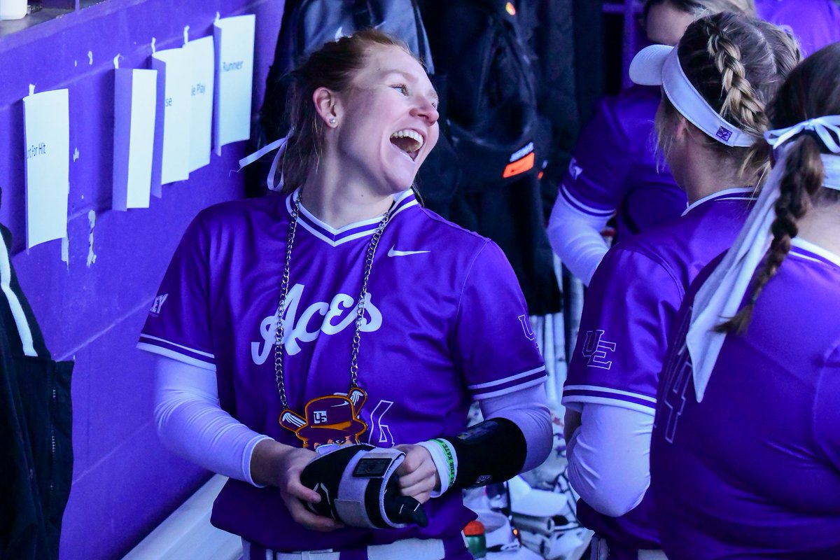 UEAthletics_SB's tweet photo. Middle 4th | 🟣 6 🦘4

@hannahhood__  extends the lead with a three-run home run to center field.  

The Roos get two runs back, but we're up halfway home.

🥎 #ForTheAces https://t.co/rEUV3FCmWN