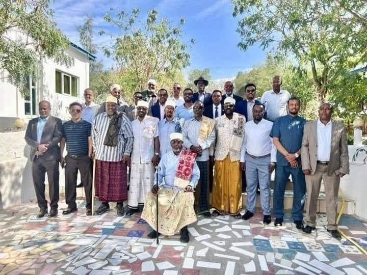 mari_ah's tweet photo. The General Committee of the Garhajis community, which has been meeting for the last three days in the city of Hargeisa, is expected to finalize the decision and bring it out!

What do you expect? https://t.co/jFNv041OcA
