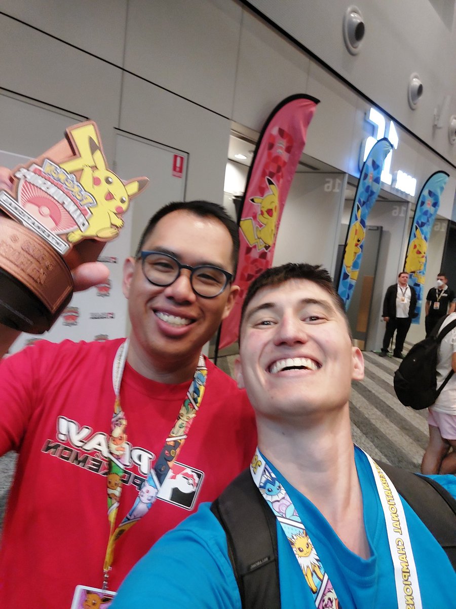 Incredibly happy to walk away from OCIC in the Top 16!!! 😊

Shadow Ampharos got its time in the spotlight on stage, and I got to watch Newcastle local <a href="/AgentMagikarp/">AgentMagikarp</a> secure his invite to worlds 😍

Good luck today to the Top 3!!!