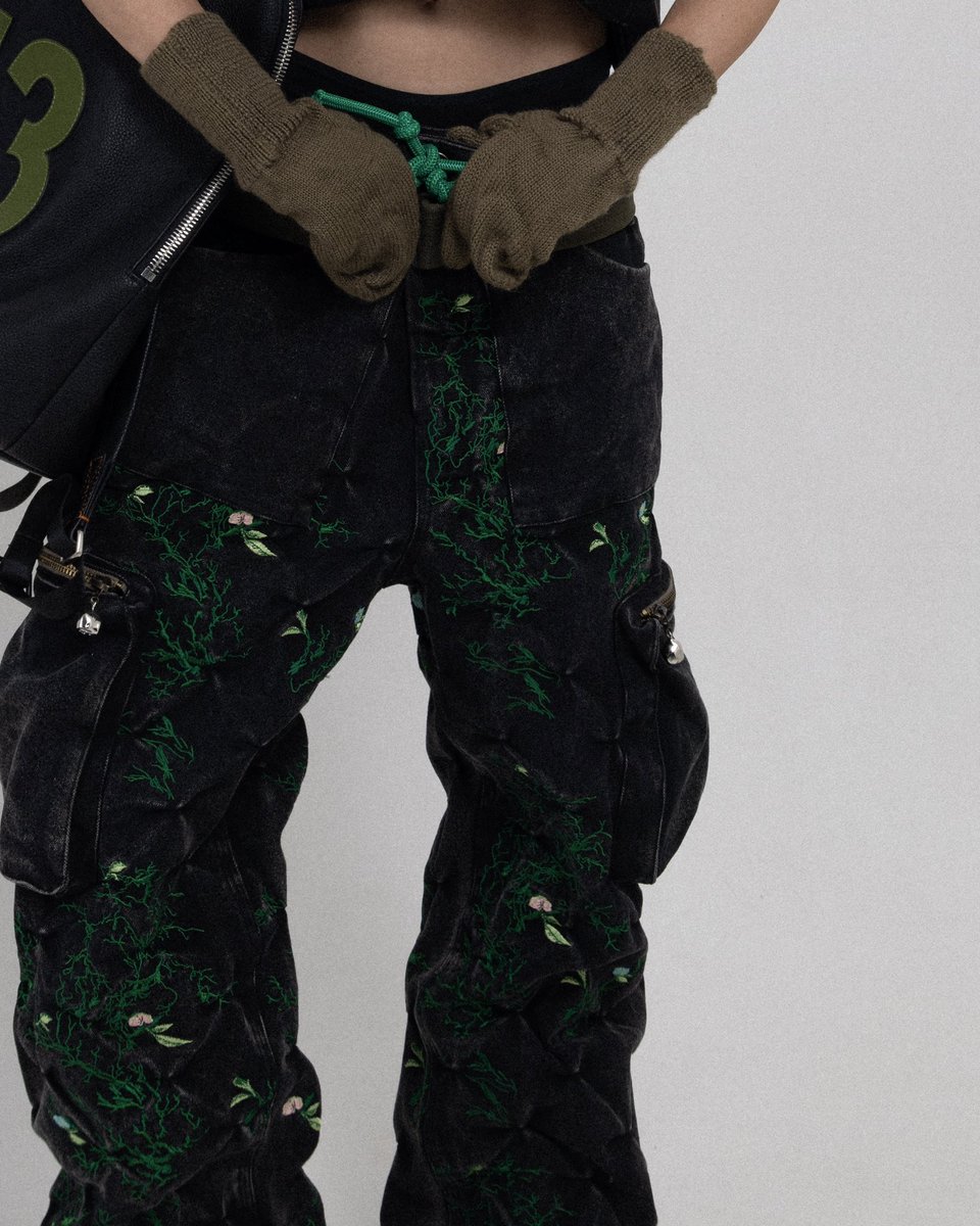 ‘OVERGROWTH’ CARGO PANTS