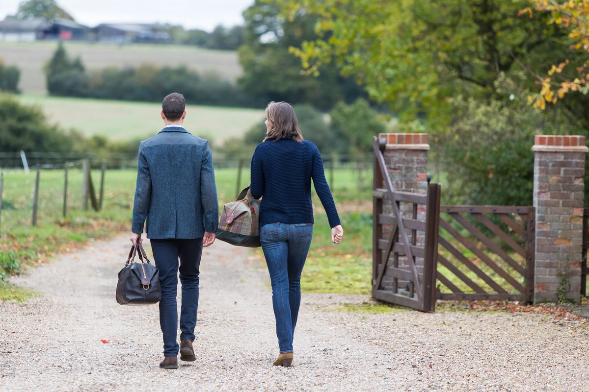 TaylorKentCo's tweet photo. Lazy days and long weekend's 🥰

#travelcouple #bagsfortravel #longweekend #weekendbreak #countrylife #countryliving #slowerpace #restandrecharge #mindful #freshair #longwalks #slowfashion #leatherbags #leatheraccessories #handmadeuk #stylish #SaturdayVibes #weekendsunshine https://t.co/qqNrrX0MiN