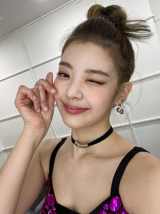 lia_hourly's tweet photo. #LIA #리아 #ITZY #MIDZY https://t.co/9VgGl6HE60