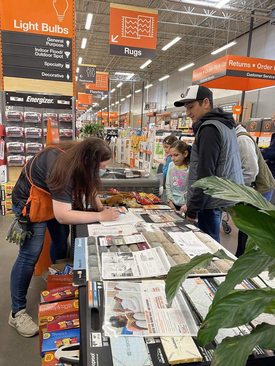 Amy Hahn tweet media