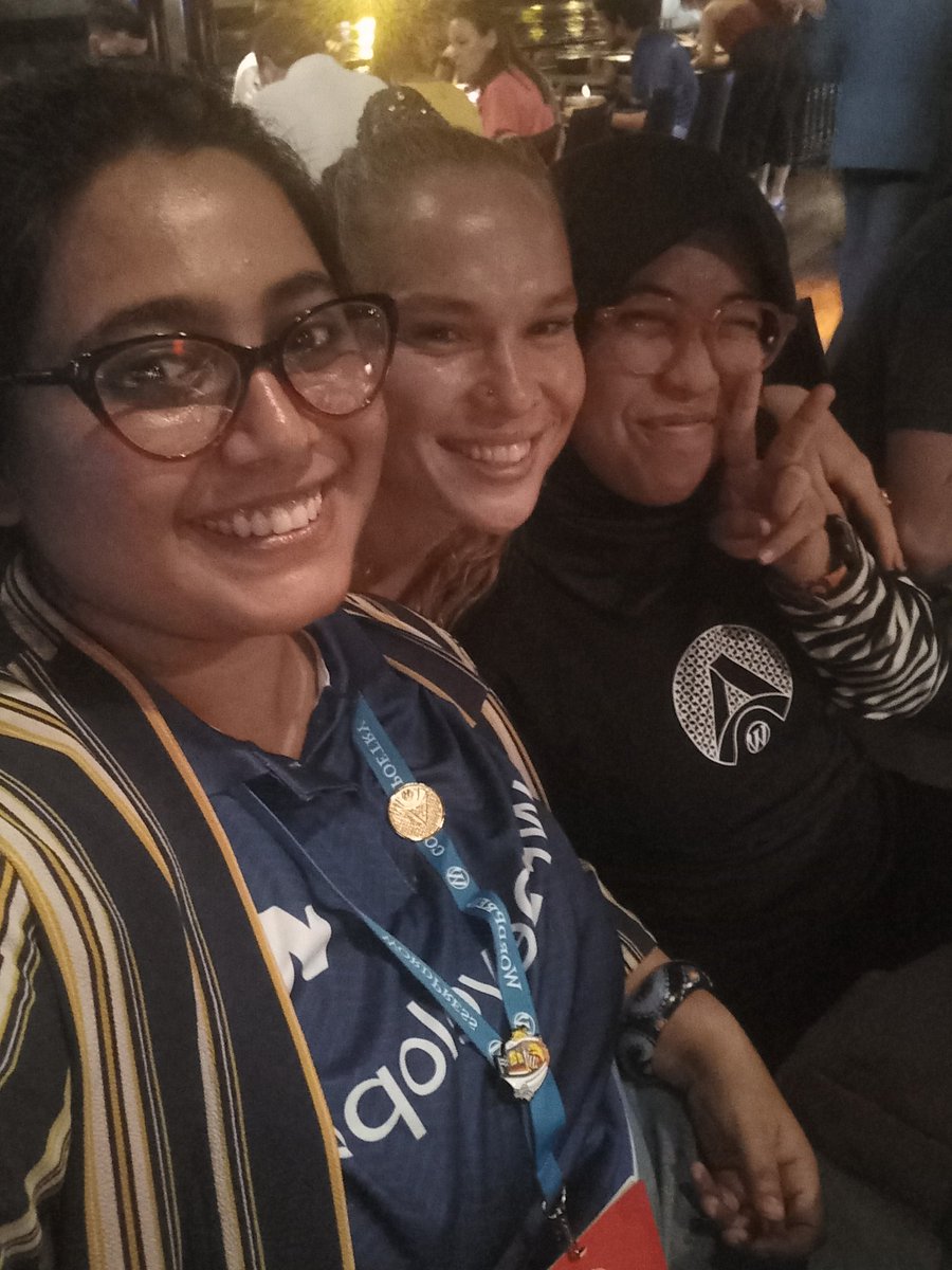 Faguni_Mumta's tweet photo. Thanks a lot to @Hostinger and specially @MarijaDominyka sweetheart for inviting me in such a surreal boat party after @WordCampAsia 🥰 https://t.co/h7zVctSDqy