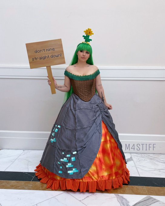 that's rule #1 of minecraft babey!! https://t.co/CJsGbwHKq2